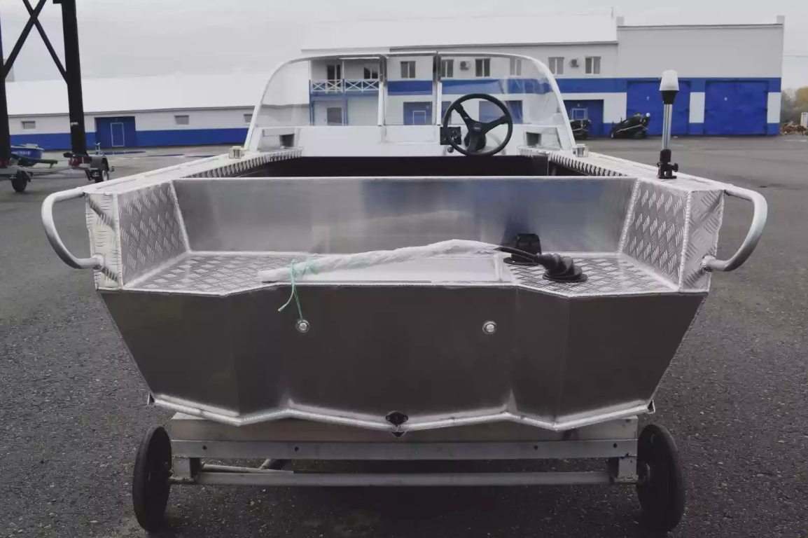 Алюминиевый катер Wyatboat-390 Pro в Комсомольске-на-Амуре