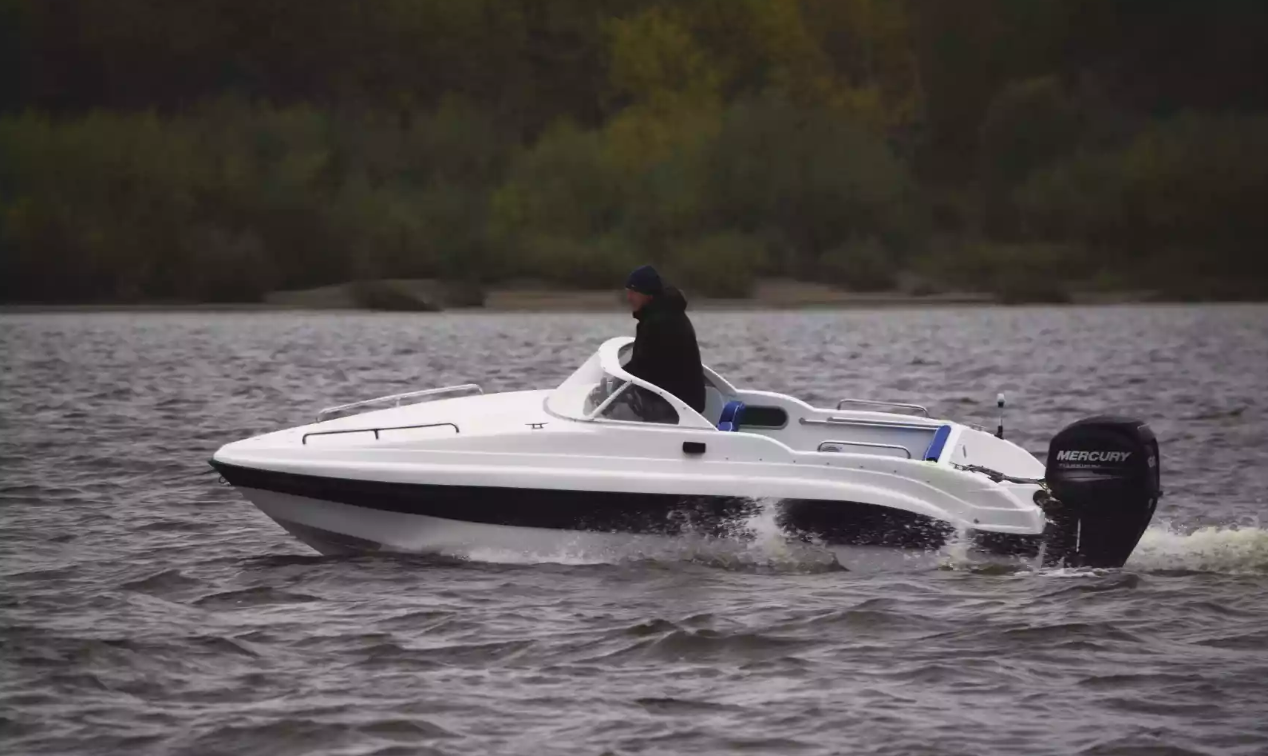 Стеклопластиковый катер Neman-500 Р в Комсомольске-на-Амуре