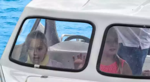 Стеклопластиковый катер Wyatboat-3 П (полурубка) в Комсомольске-на-Амуре