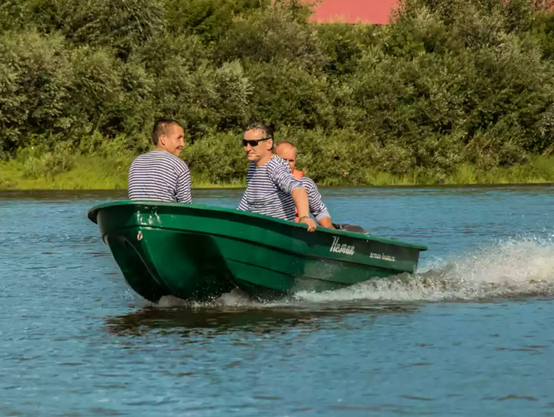 Стеклопластиковая лодка Neman-340 (тримаран) в Комсомольске-на-Амуре