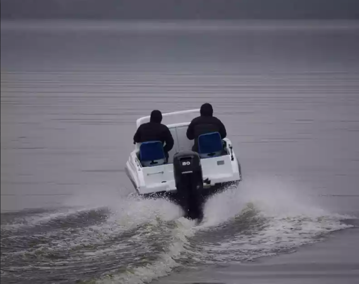 Комбинированный катер Neman-500 с каютой в Комсомольске-на-Амуре