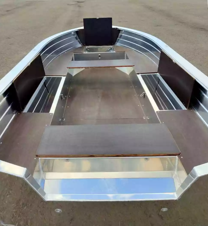 Алюминиевая лодка Неман-400 в Комсомольске-на-Амуре