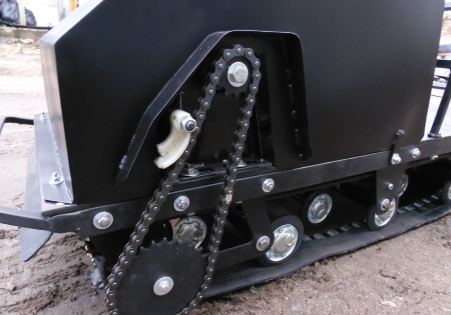 Мотобуксировщик AhtaR Зима 15 л/с с вариатором в Комсомольске-на-Амуре