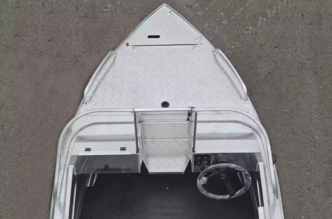 Алюминиевая лодка  Neman-400 PRO в Комсомольске-на-Амуре