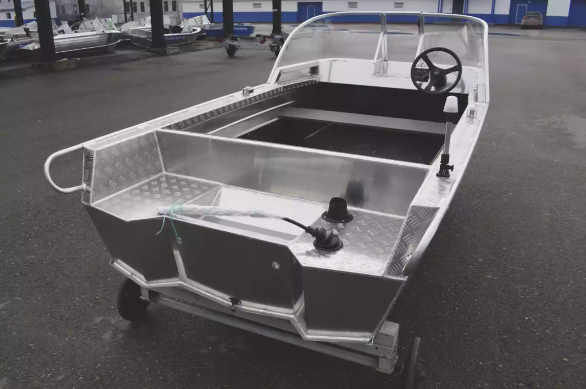 Алюминиевый катер Wyatboat-390 Pro в Комсомольске-на-Амуре