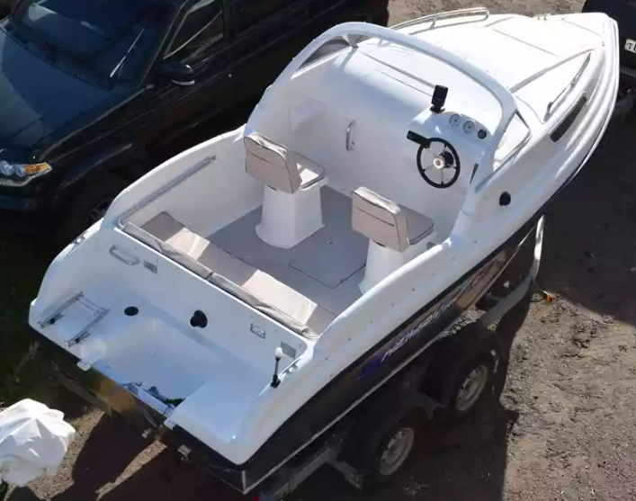 Комбинированный катер Neman-550 с каютой в Комсомольске-на-Амуре