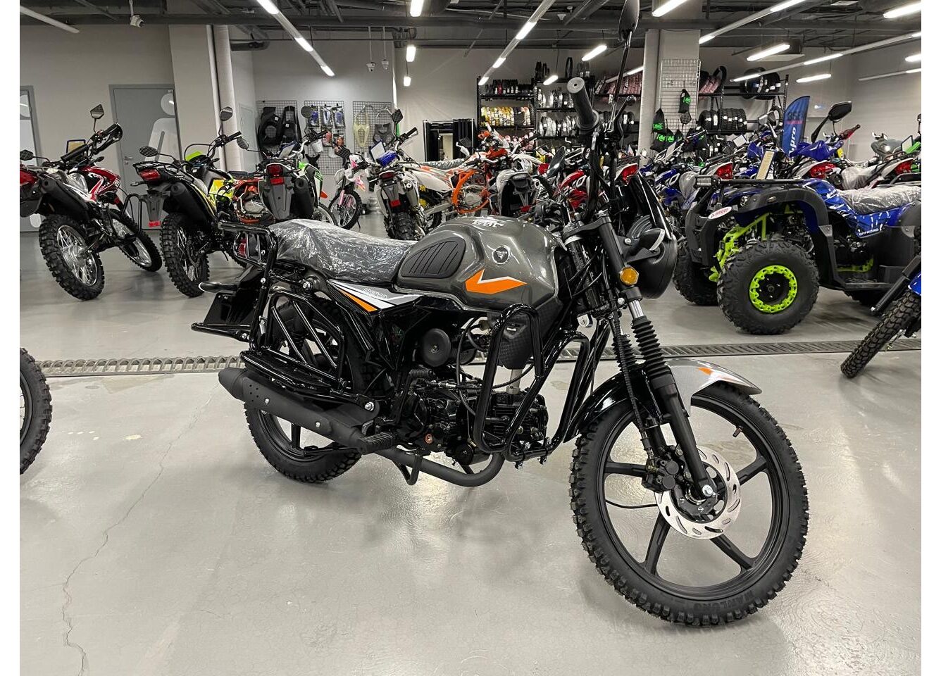 Мопед VMC NOVA 49сс (125сс) Led Full, дисковый тормоз, RKB RATO с баланс. валом, сигнализация в Комсомольске-на-Амуре Мопед VMC NOVA 49сс (125сс) Led Full, дисковый тормоз, RKB RATO с баланс. валом, сигнализация в Комсомольске-на-Амуре