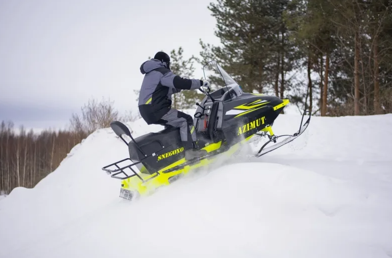 Миниснегоход Бурлак Азимут 20 л.с.  Б/У в Комсомольске-на-Амуре