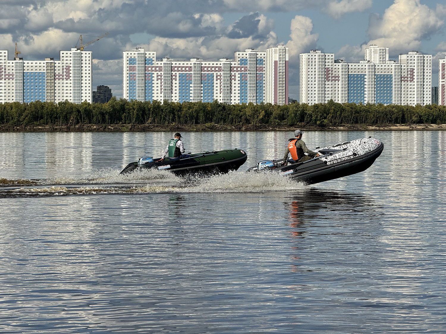 Лодка MISHIMO BIG FLOOR 440 в Комсомольске-на-Амуре