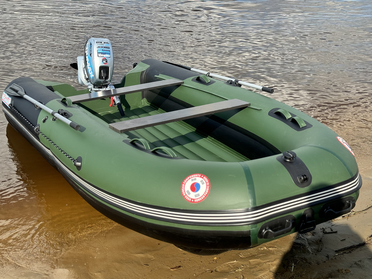 Лодка MISHIMO BIG FLOOR 400 в Комсомольске-на-Амуре