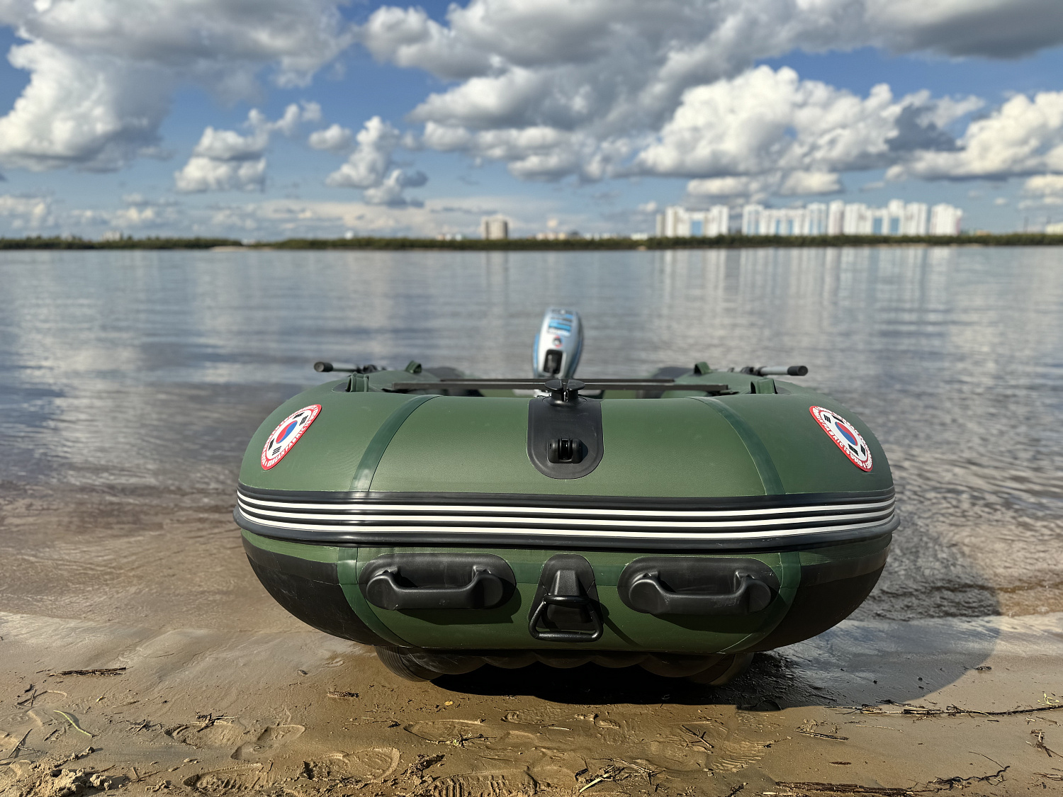 Лодка MISHIMO BIG FLOOR 400 в Комсомольске-на-Амуре