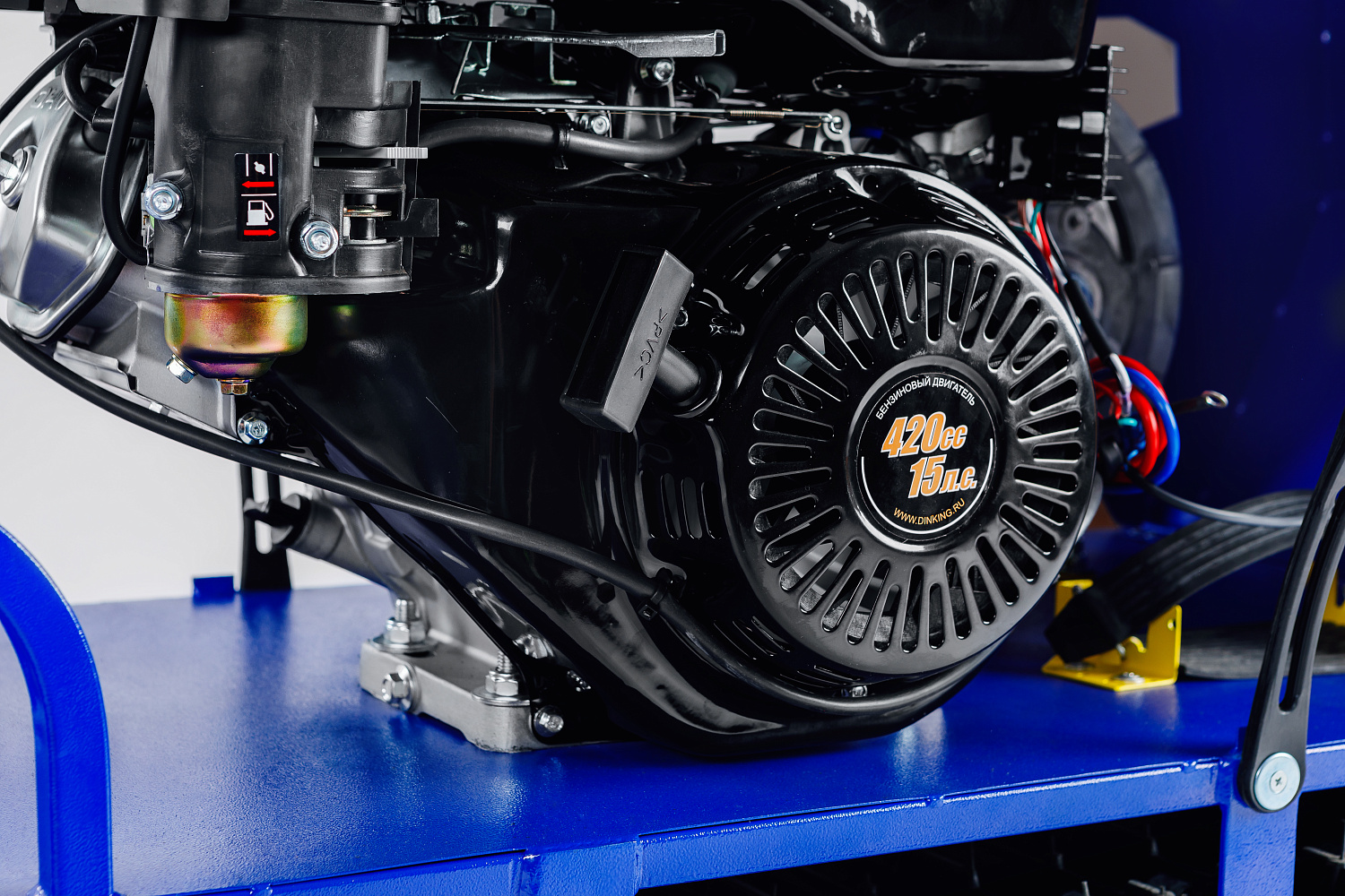 Мотобуксировщик SNOW DOG 17 с эл. запуском (DINKING) в Комсомольске-на-Амуре